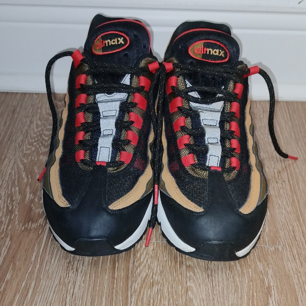 Nike Air Max Black and Red Athletic Shoes